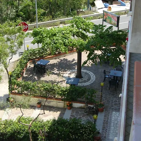 Holiday Borgorosso Guardavalle