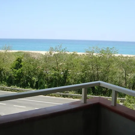 Holiday Borgorosso Feriehus Guardavalle